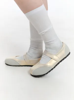 Color-Contrast Velcro Flats OG429